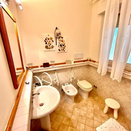 Margherita Con Vista Mare, Wi Fi, Parcheggio E Privata 度假居 努马纳